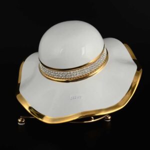 Шляпка на подставке White gold Limoges Bruno Costenaro 2