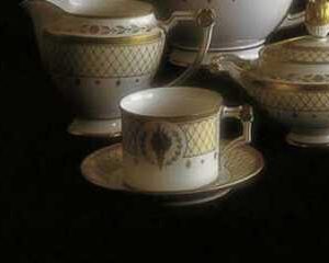 Чашка чайная с блюдцем Royal Worcester Эмпайр Флэйм 1
